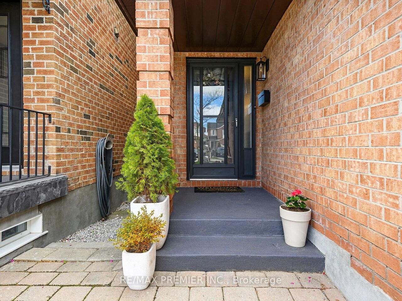 49 Twinberry Crescent - Photo 3