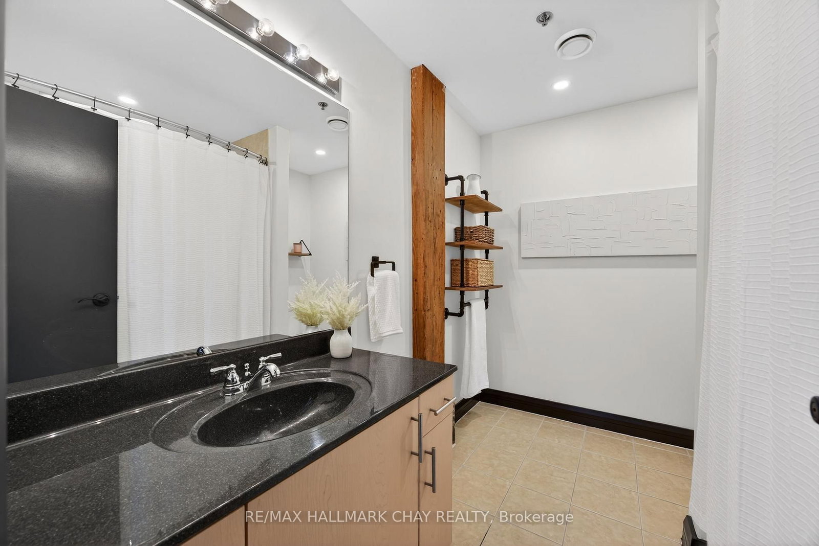 543 Timothy Street, Unit 106 - Photo 22