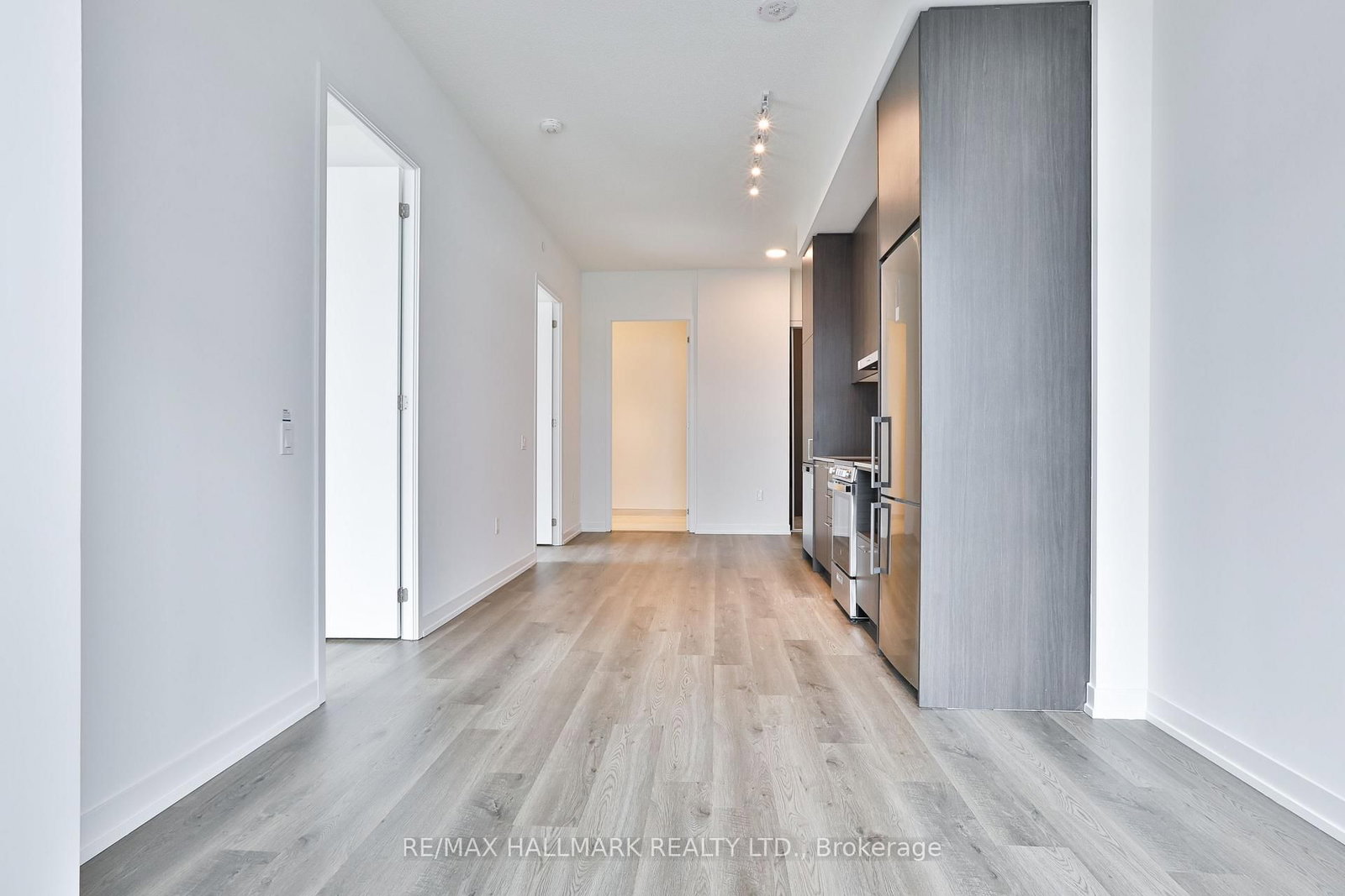 195 Commerce Street, Unit 3206 - Photo 18