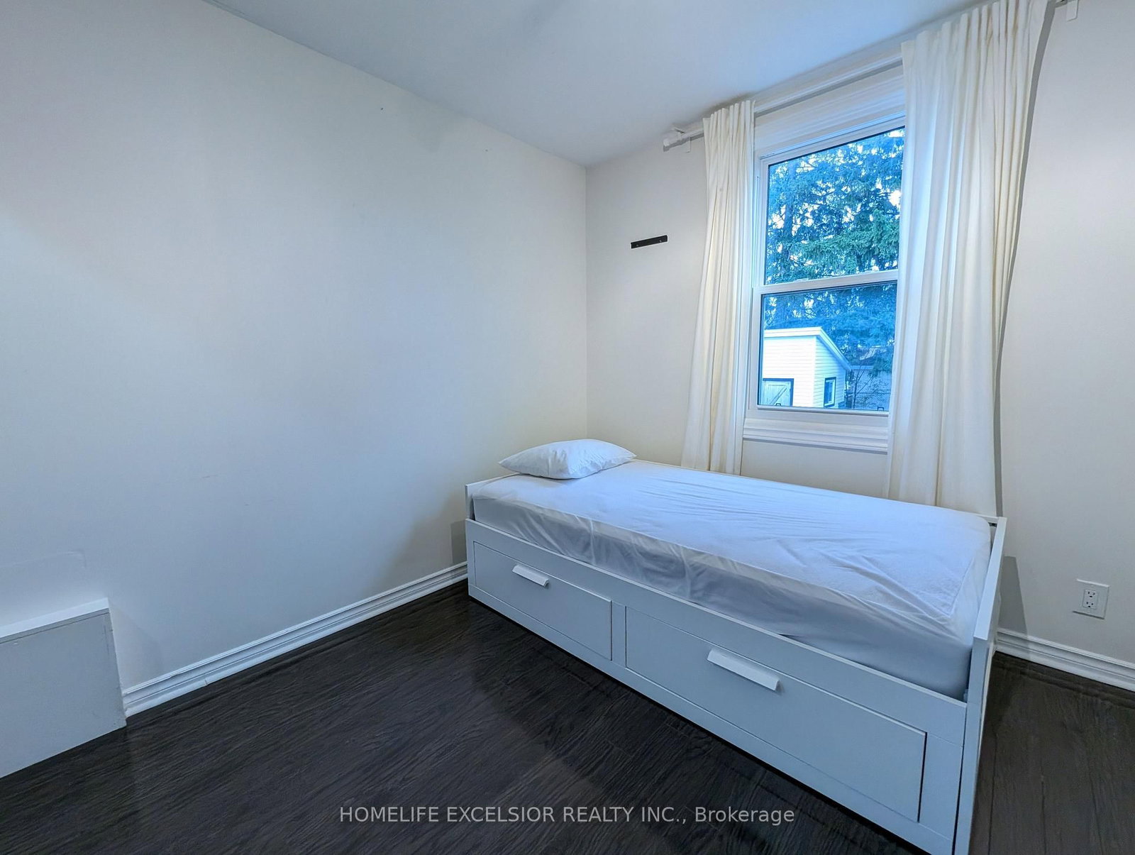 4 Albert Street - Photo 21