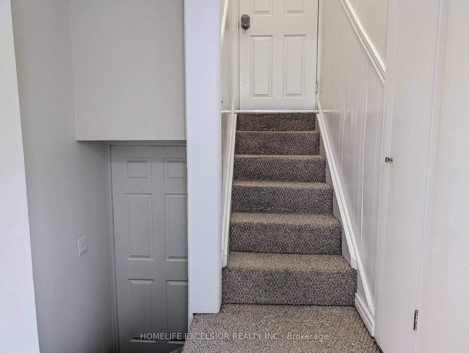 4 Albert Street - Photo 23