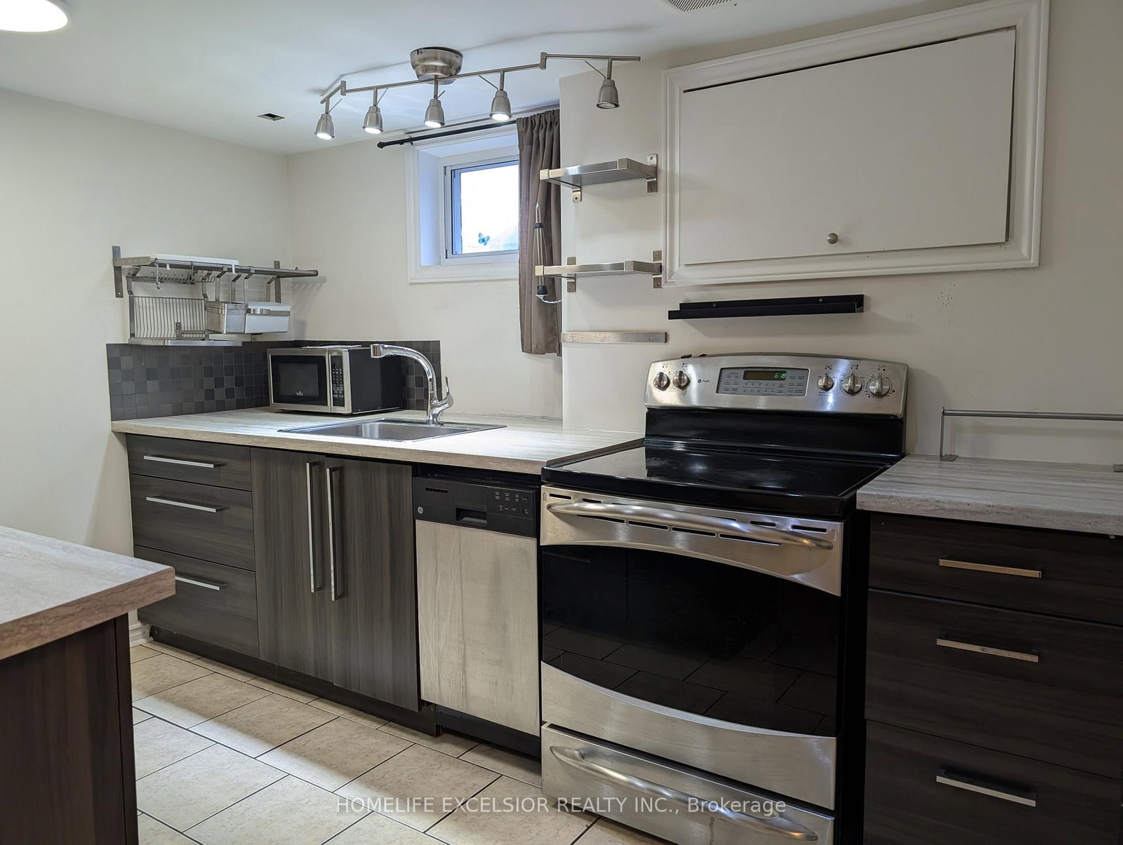 4 Albert Street - Photo 26