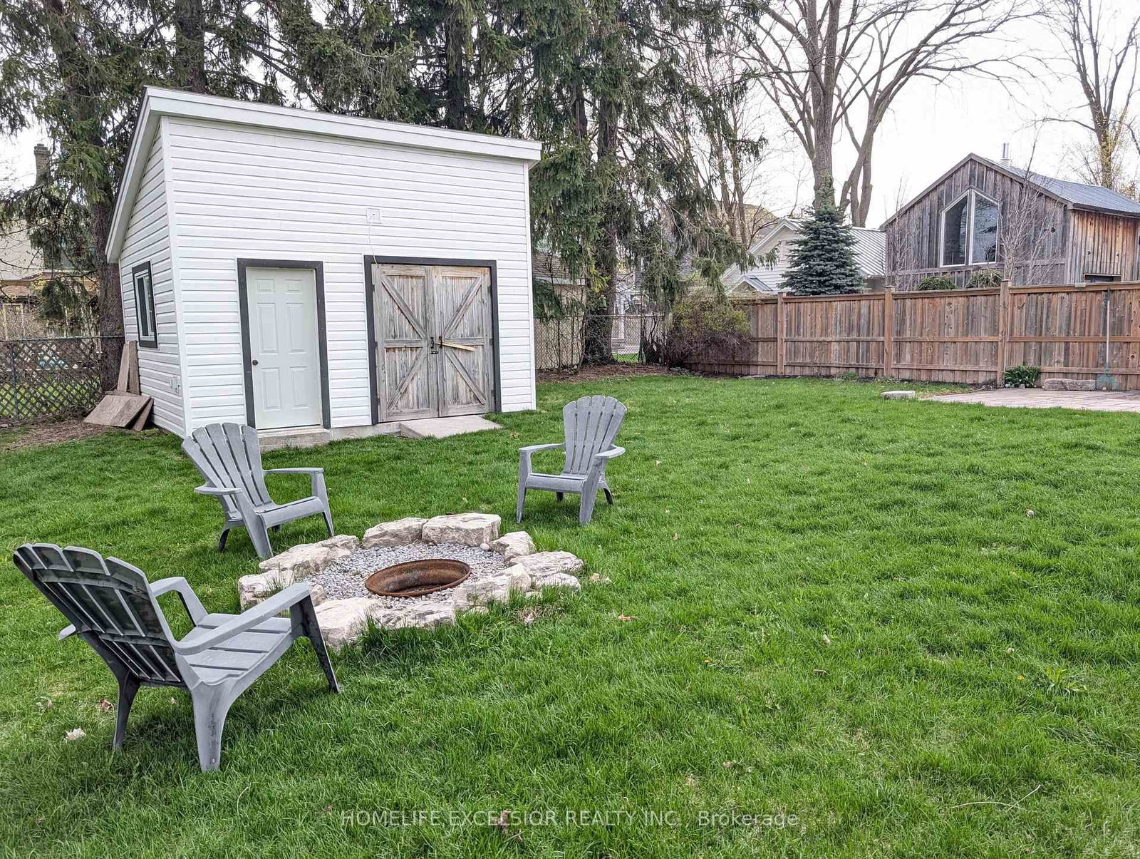 4 Albert Street - Photo 44