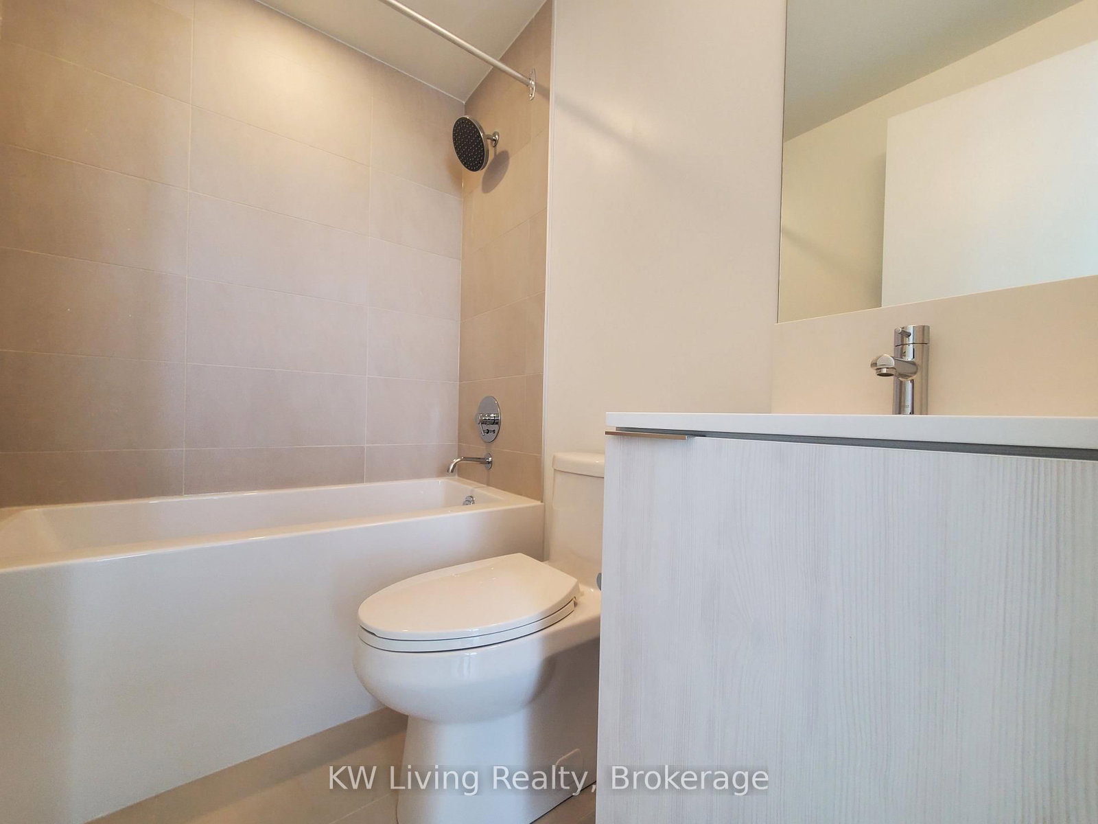 7890 Jane Street, Unit PH06 - Photo 15