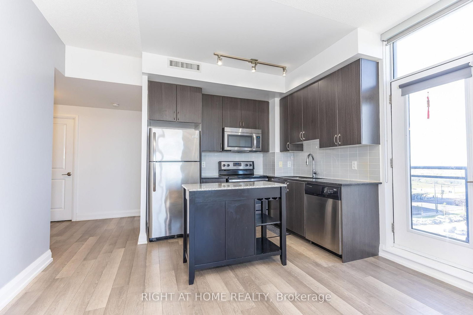 370 E Highway 7 • #1021 • Richmond Hill, ON photo 30