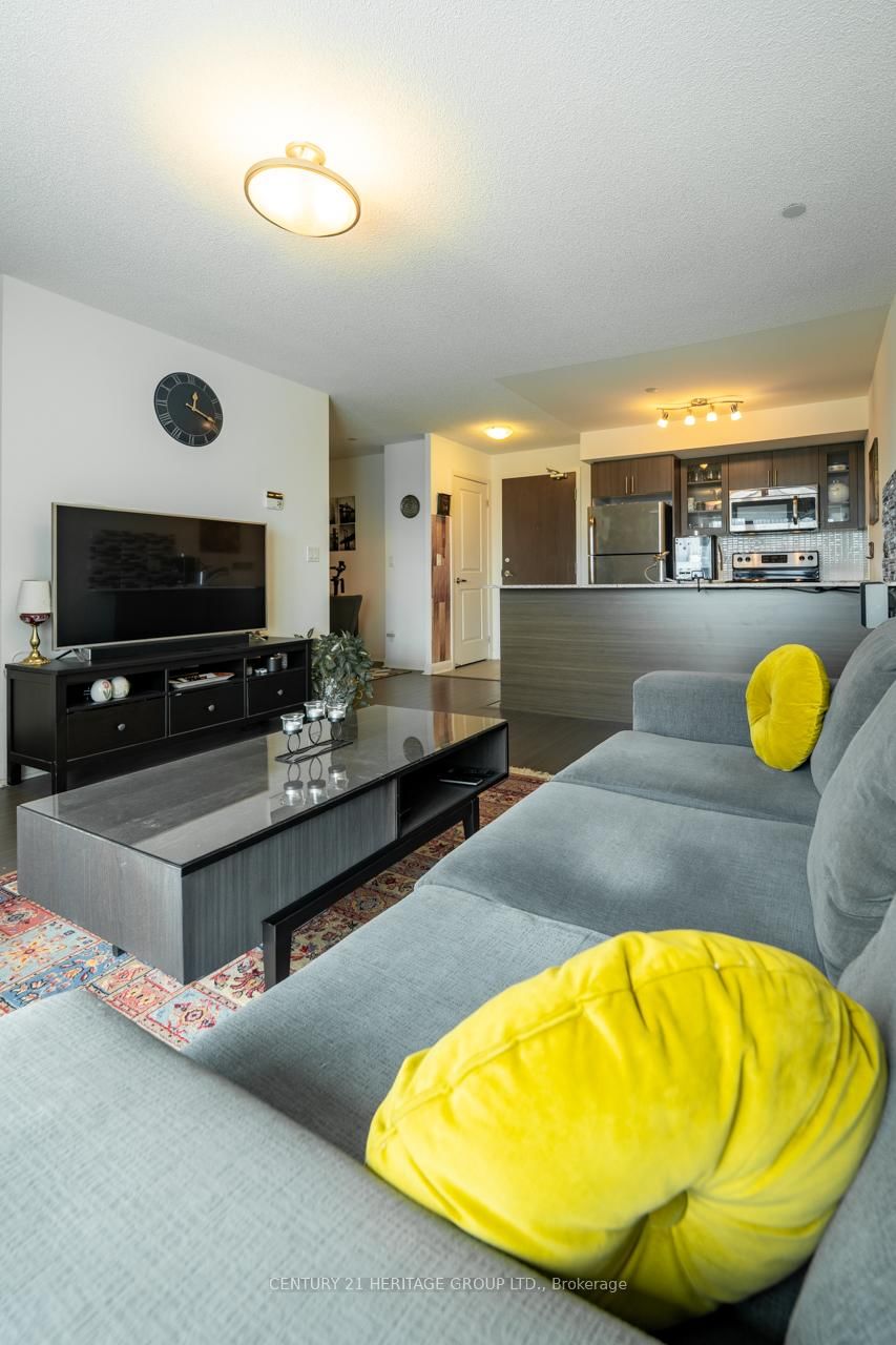 75 Norman Bethune Avenue, Unit 909 - Photo 17