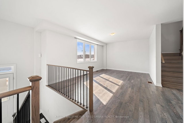 1466 Stovell Crescent