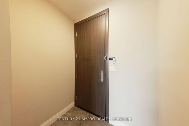 917 - 15 Water Walk Drive