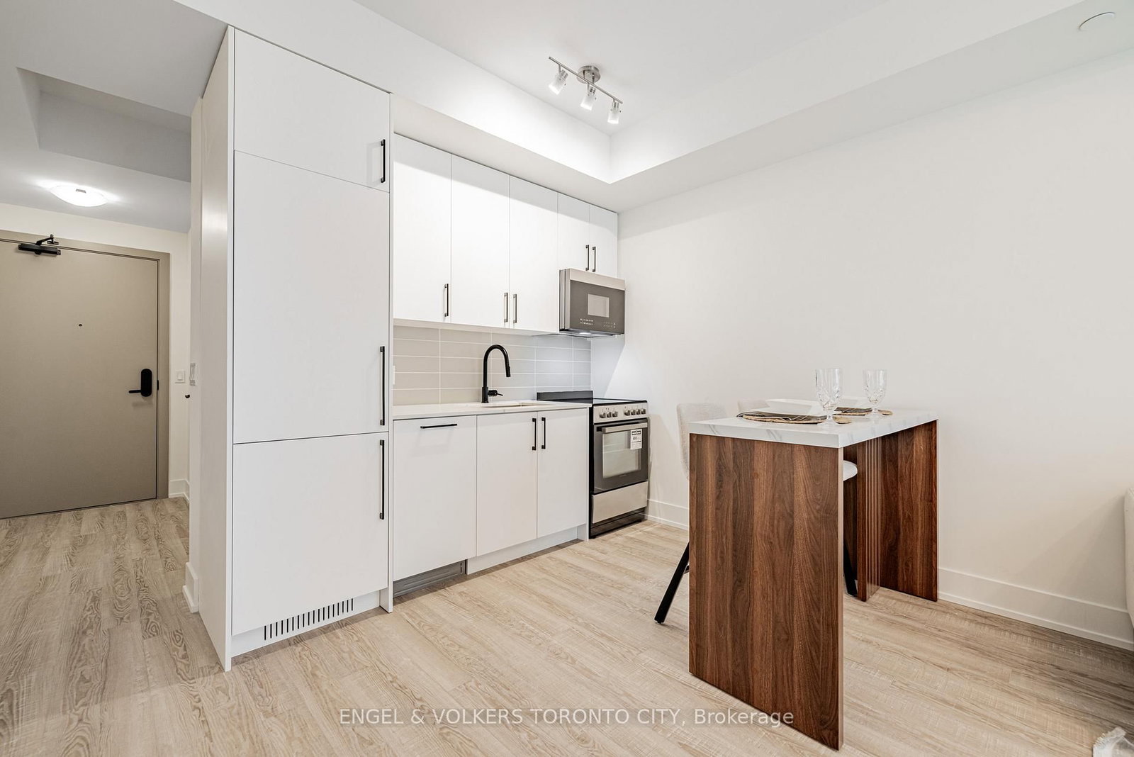 2075 King Road, Unit 249 - Photo 7
