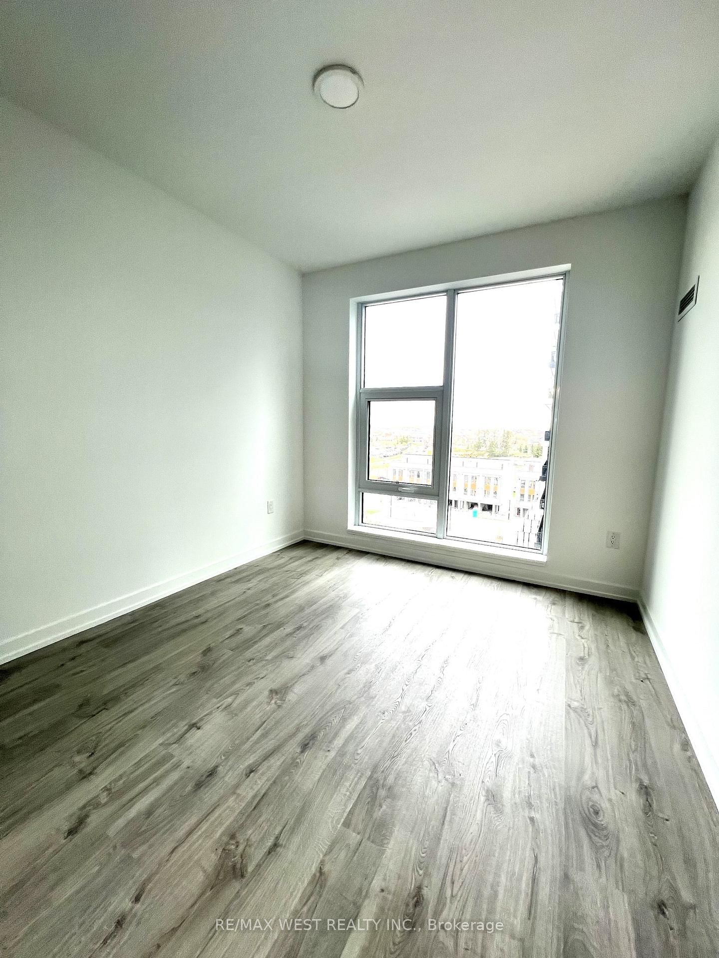 9763 Markham Road, Unit 705A - Photo 3