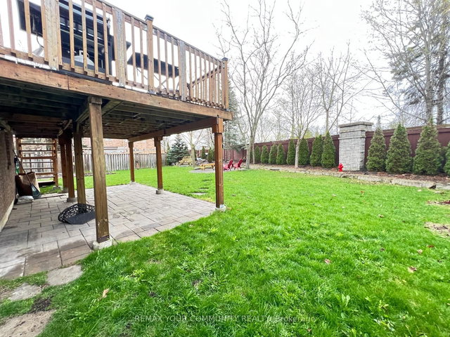 Basement - 586 pembridge Court