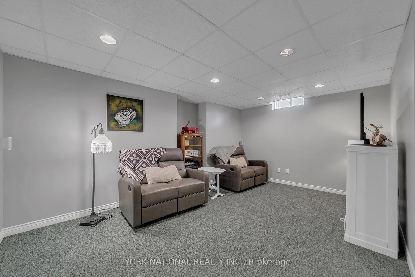 1 Eves Court - Photo 27
