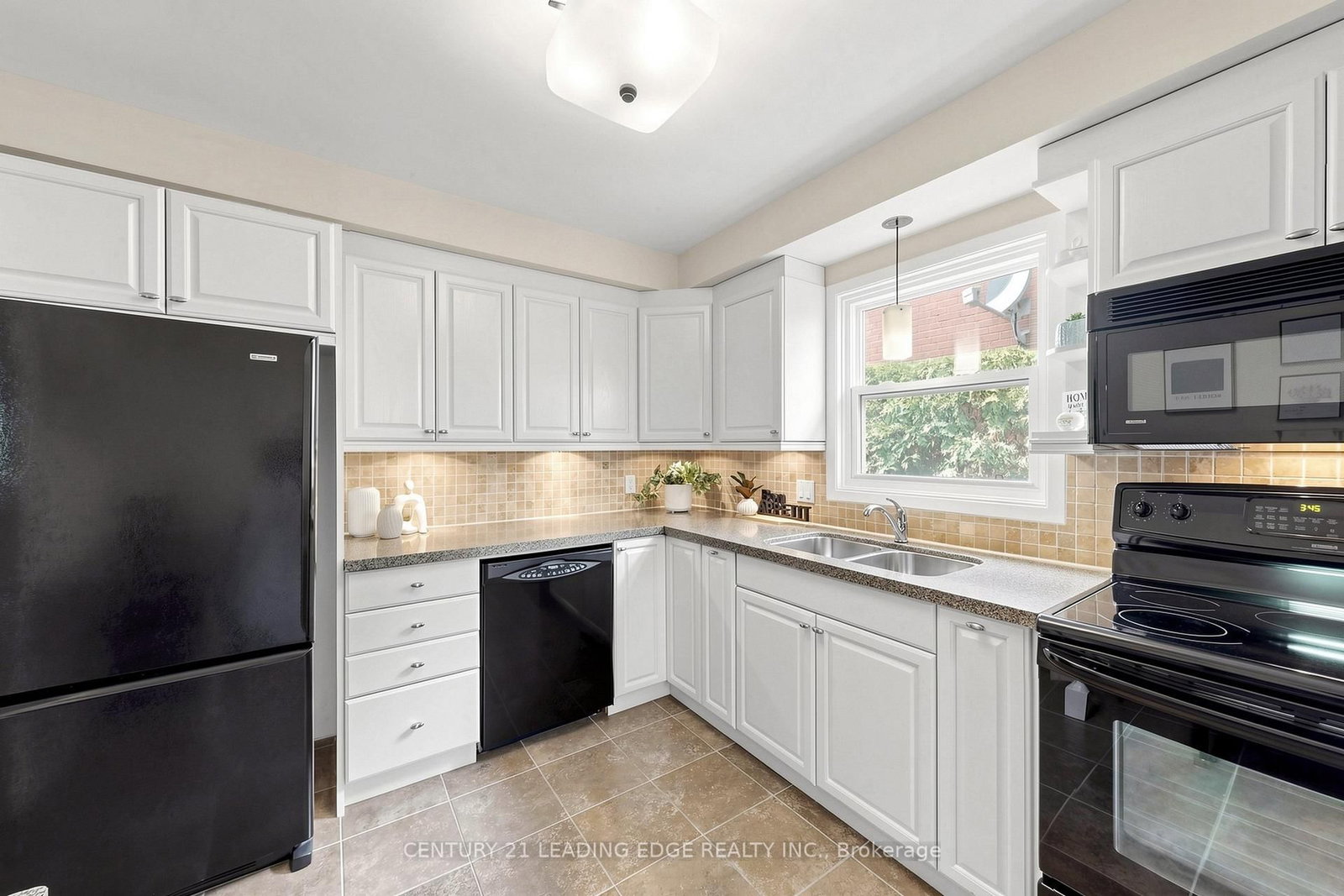 5 Madsen Crescent - Photo 13