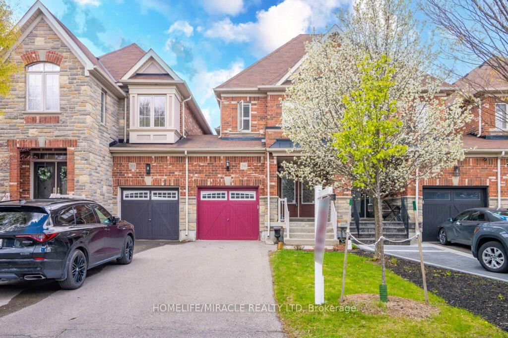 211 Wardlaw Place