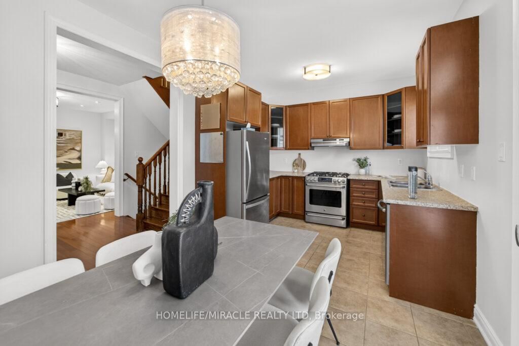 211 Wardlaw Place - Photo 18