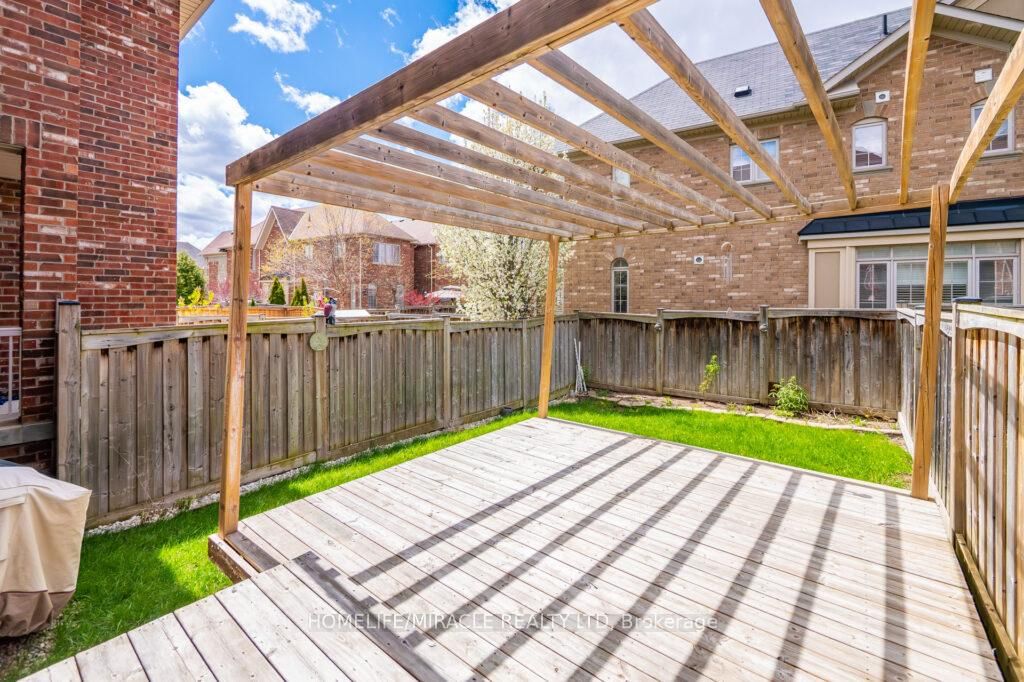 211 Wardlaw Place - Photo 37