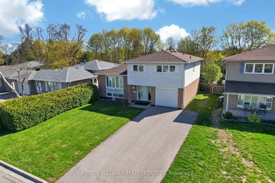 4-bed Detached House · 13 Laurentide Ave