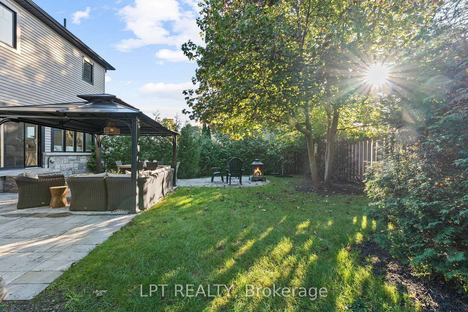 258 Andrew Street - Photo 3