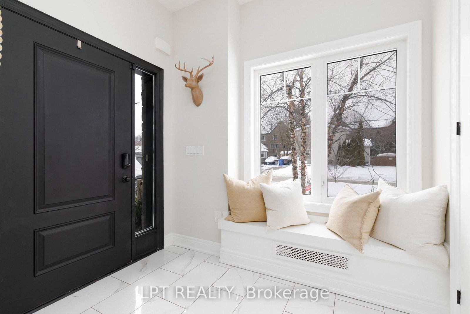 258 Andrew Street - Photo 5