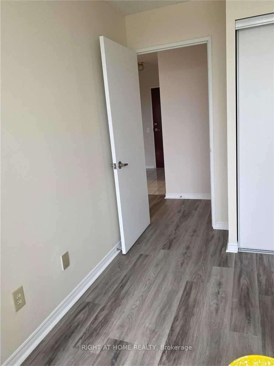 91 Townsgate Drive N, Unit 411 - Photo 12