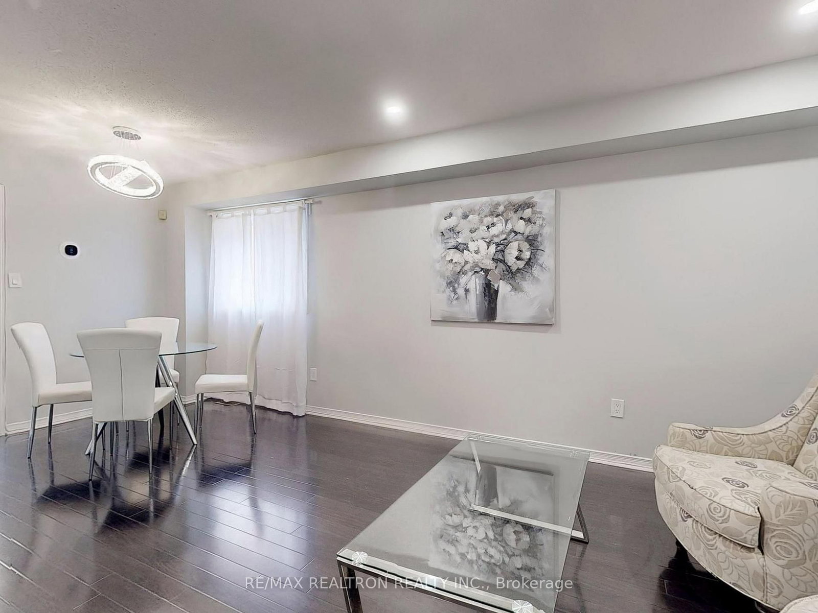 8 Estoril Street, Unit Upper - Photo 29