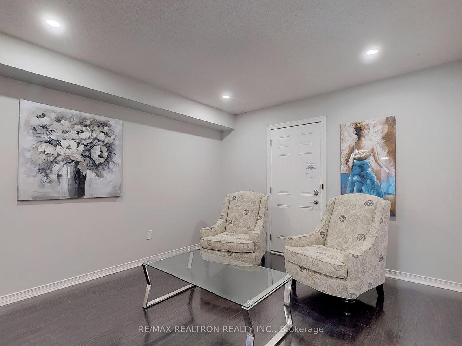 8 Estoril Street, Unit Upper - Photo 5