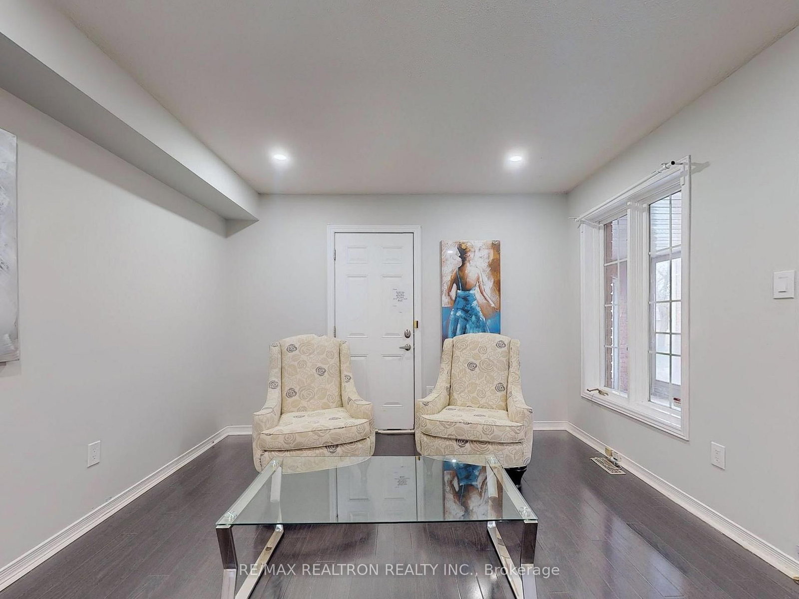 8 Estoril Street, Unit Upper - Photo 6