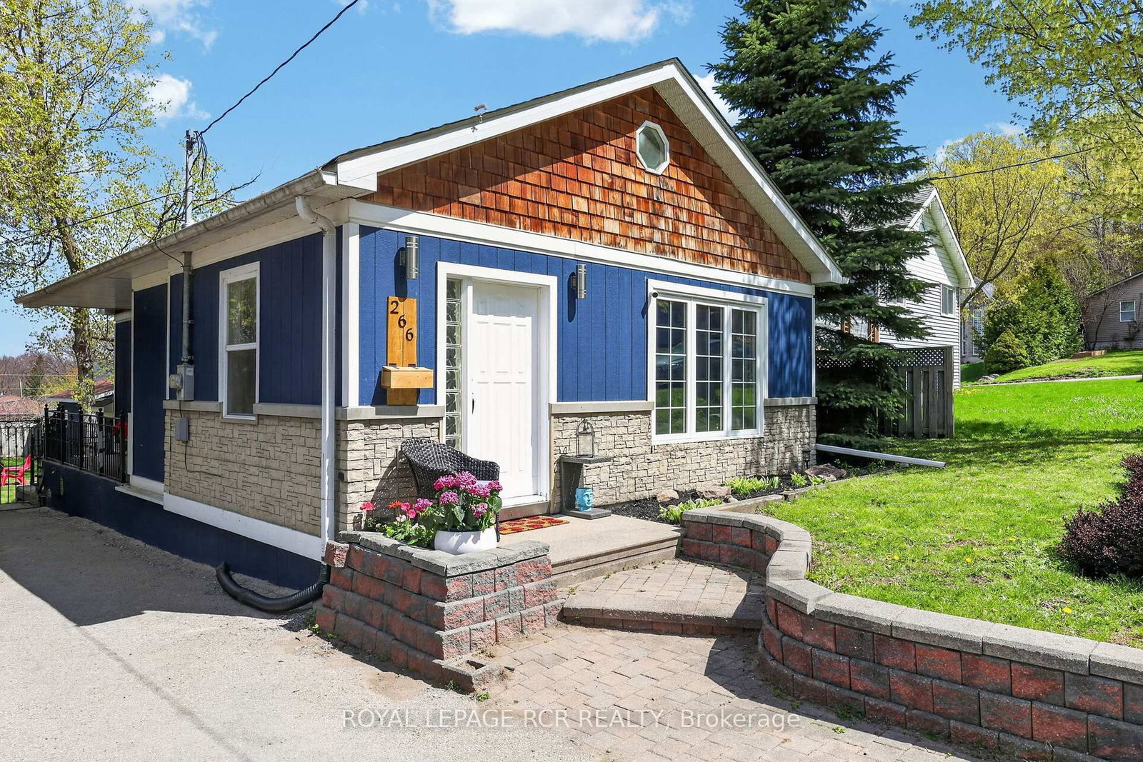 266 Kenwood Avenue