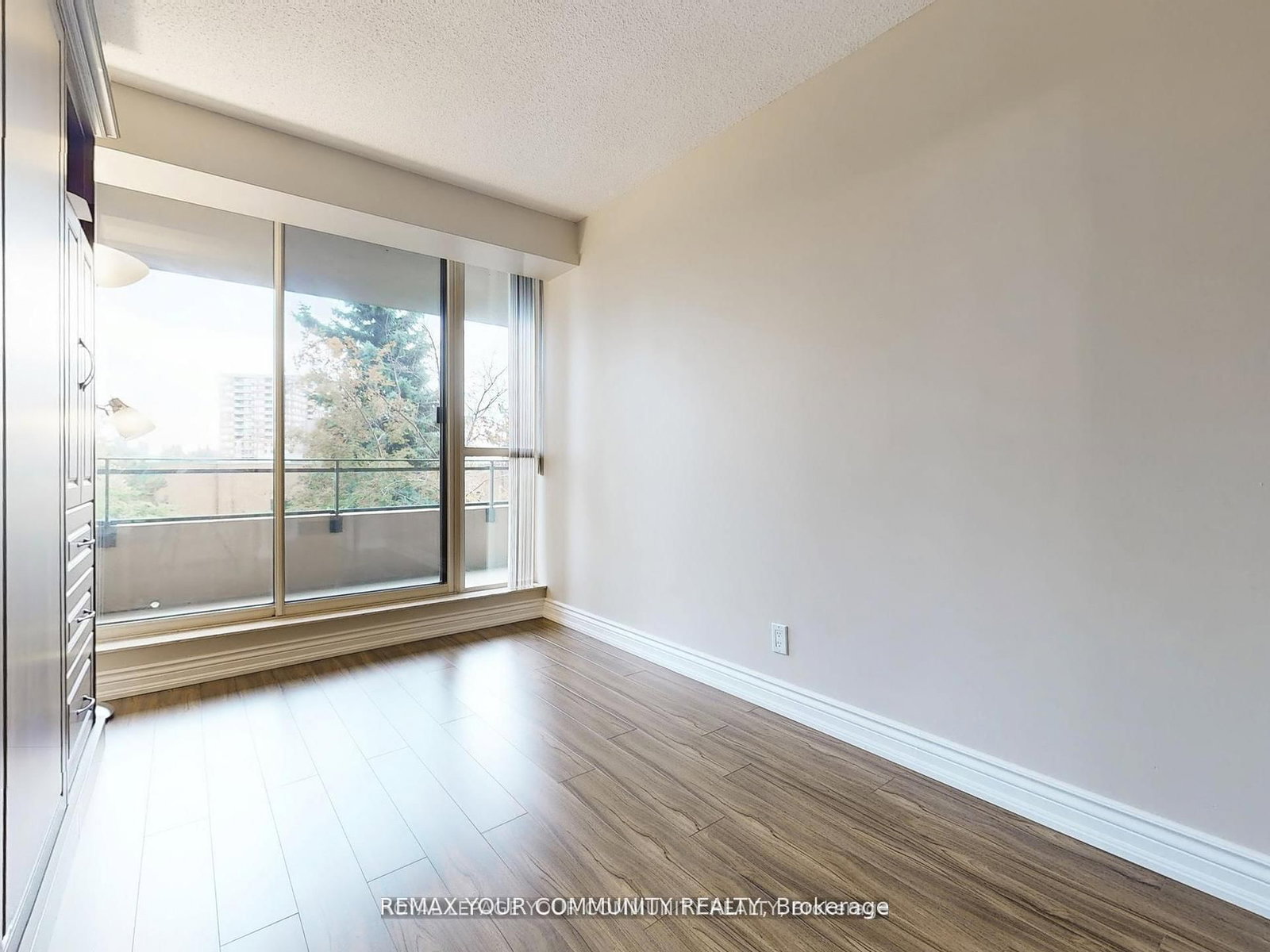 32 Clarissa Drive, Unit 324 - Photo 16