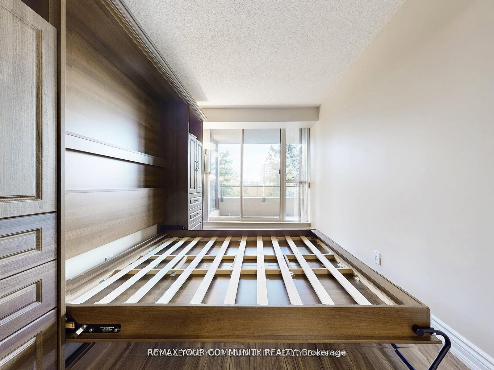 32 Clarissa Drive, Unit 324 - Photo 18