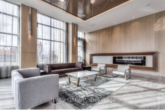 512 - 18 Uptown Drive