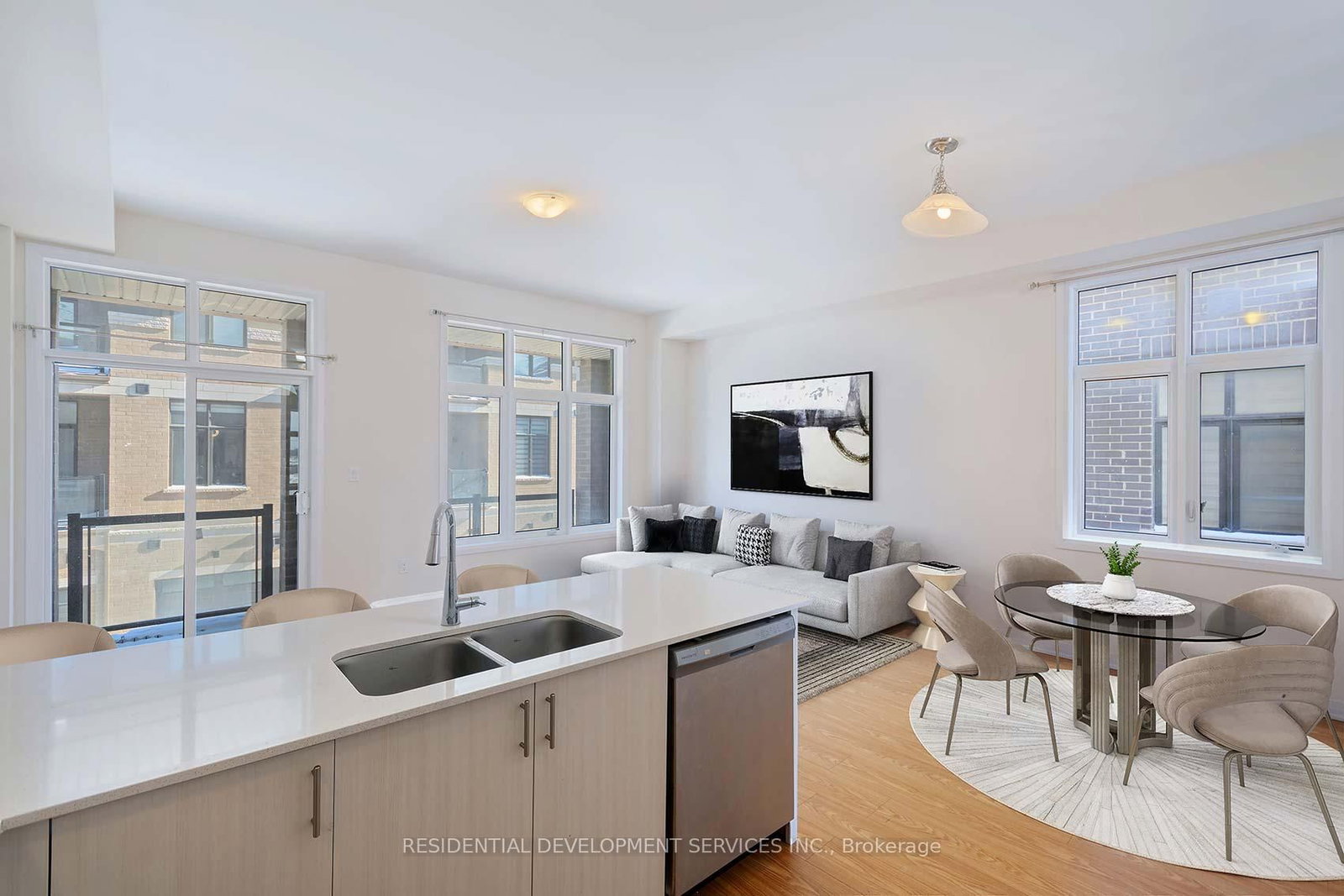 11411 Leslie Street - Photo 11