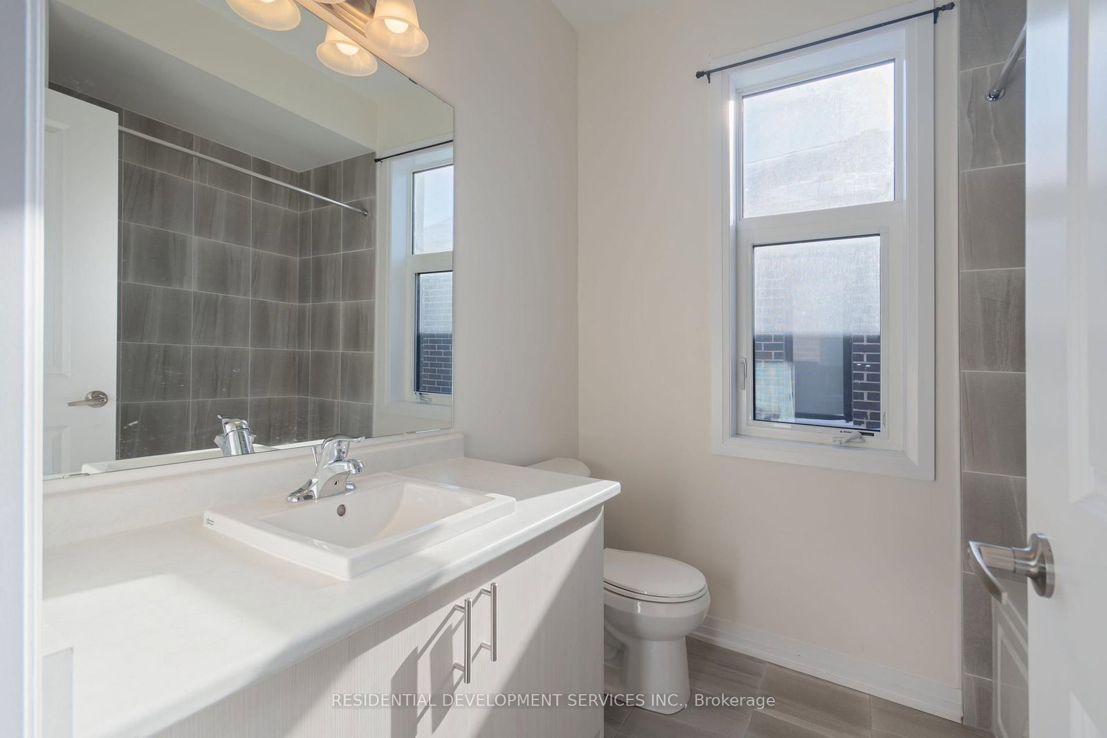 11411 Leslie Street - Photo 46