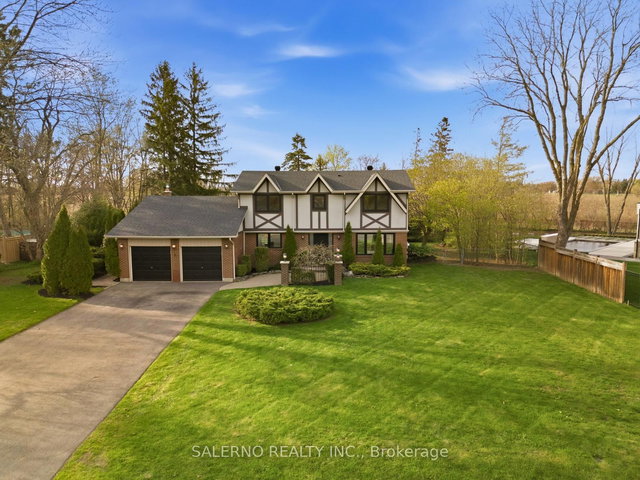 8 Simon Henry Avenue