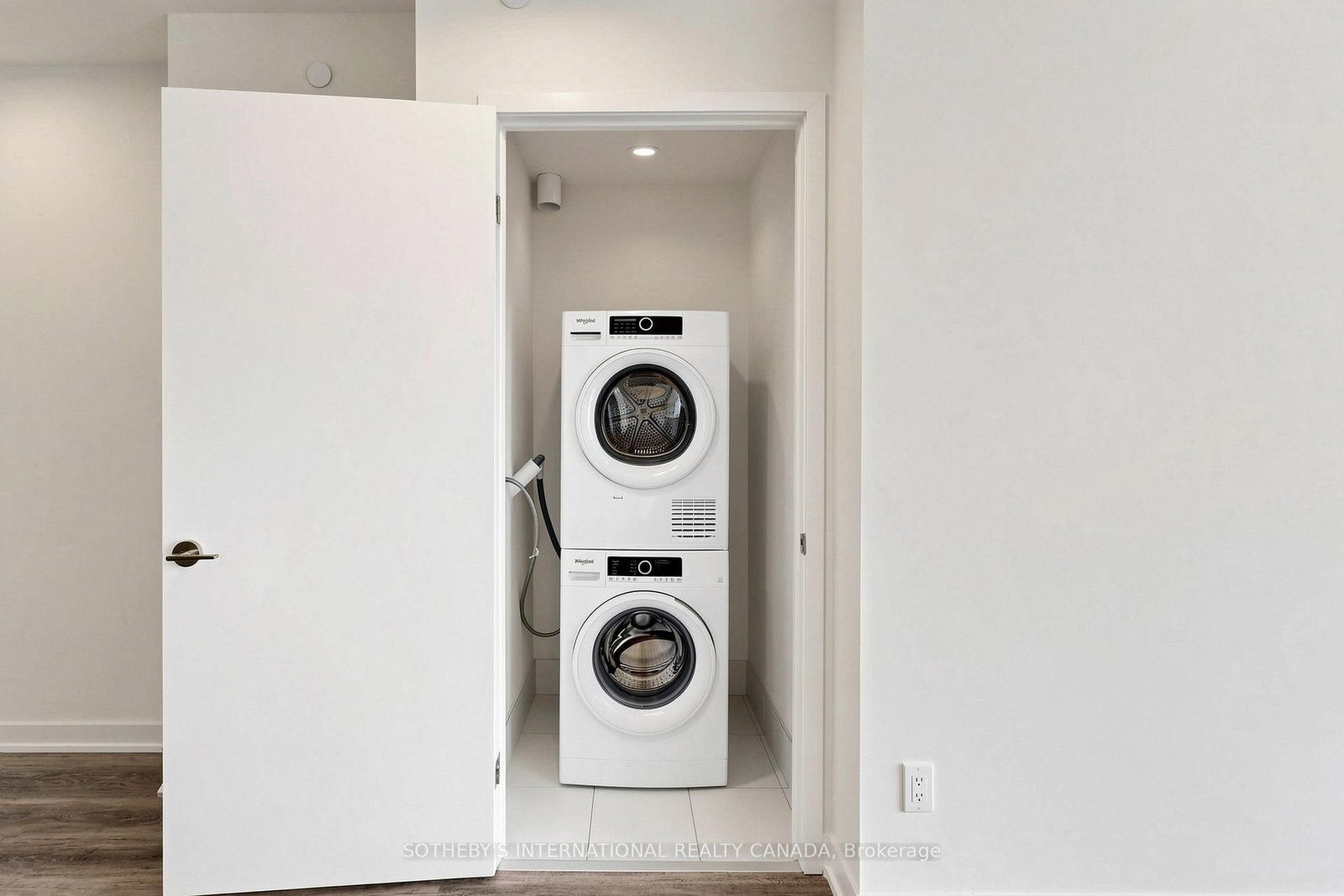 2 David Eyer Road, Unit 1132 - Photo 25