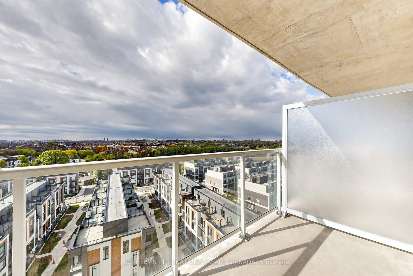 2 David Eyer Road, Unit 1132 - Photo 27