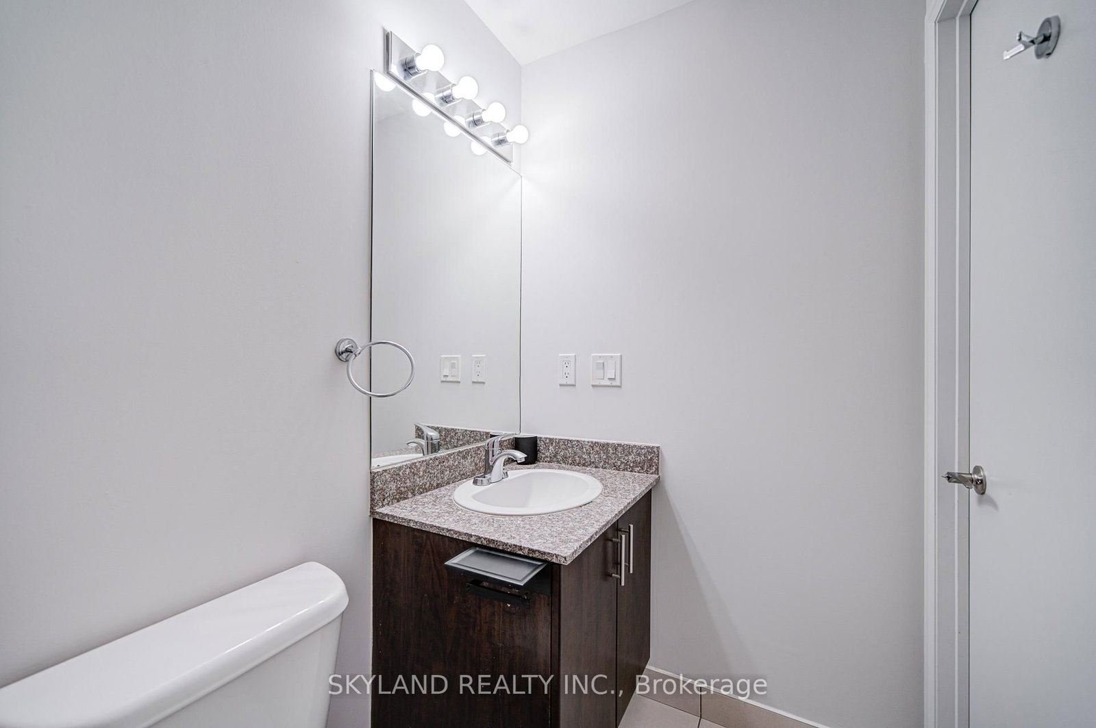 2900 Highway 7 Road, Unit 903 - Photo 20