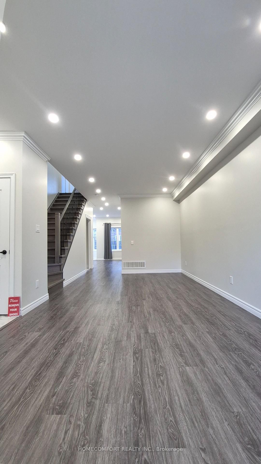 4 Caymus Street • Richmond Hill, ON photo 2