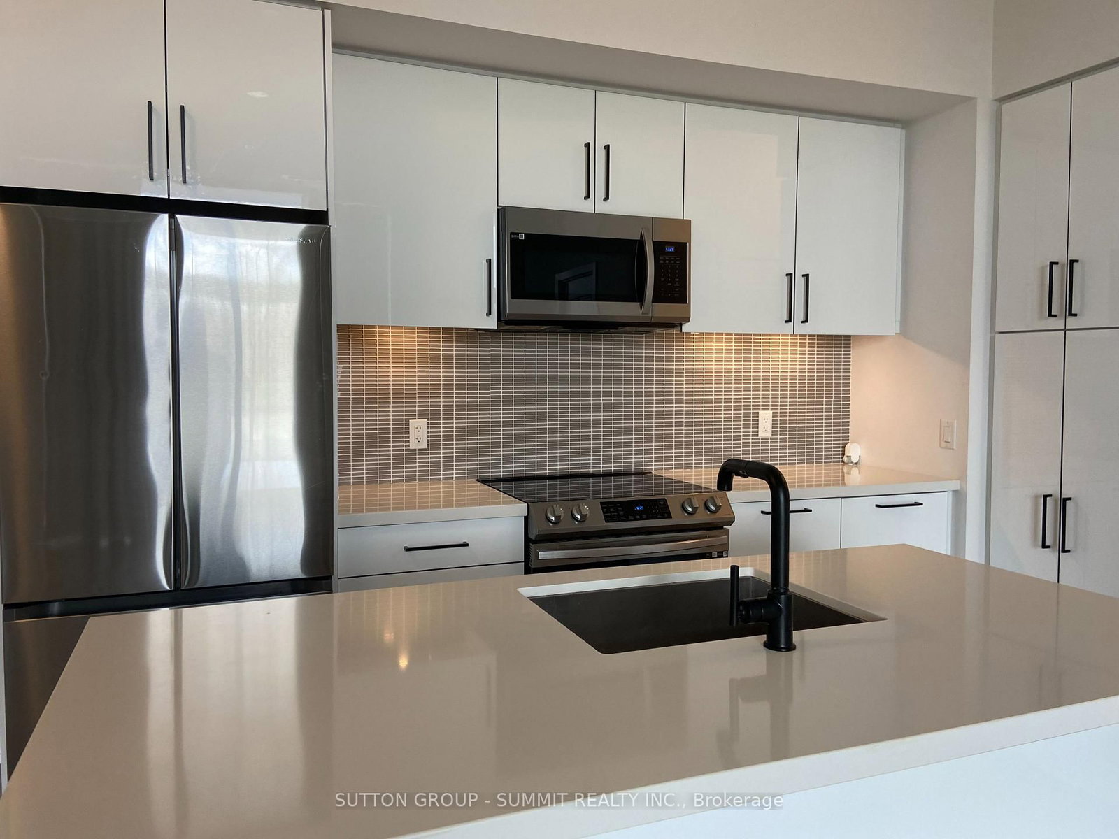 415 SEA RAY Avenue, Unit 105 - Photo 11