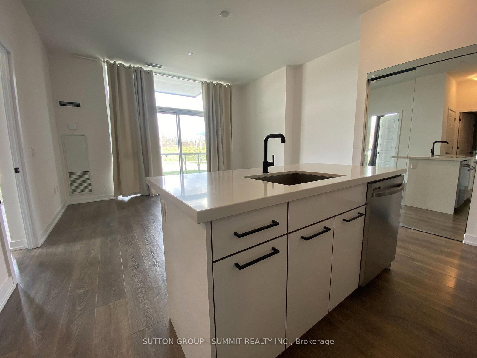 415 SEA RAY Avenue, Unit 105 - Photo 14