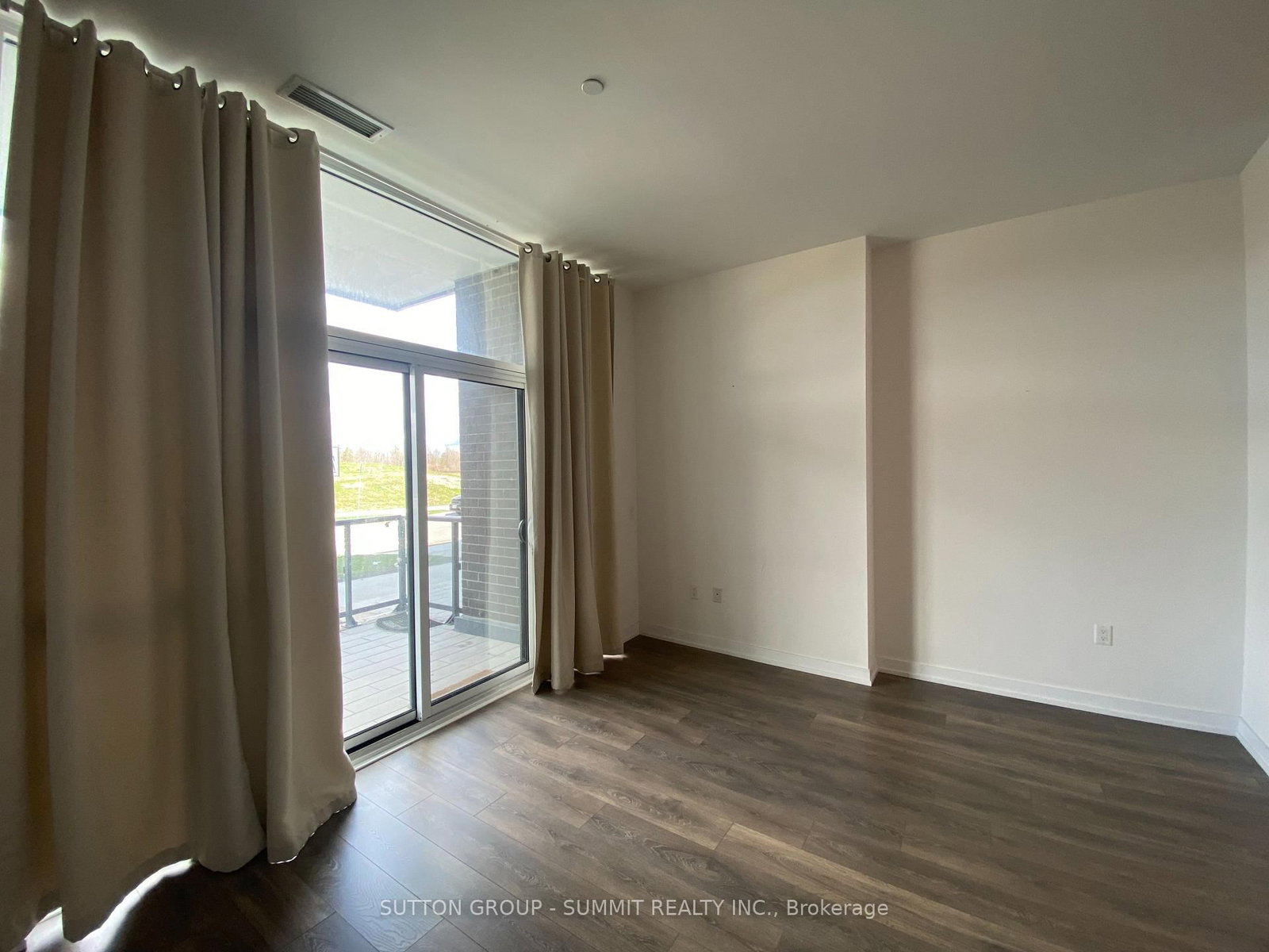 415 SEA RAY Avenue, Unit 105 - Photo 15
