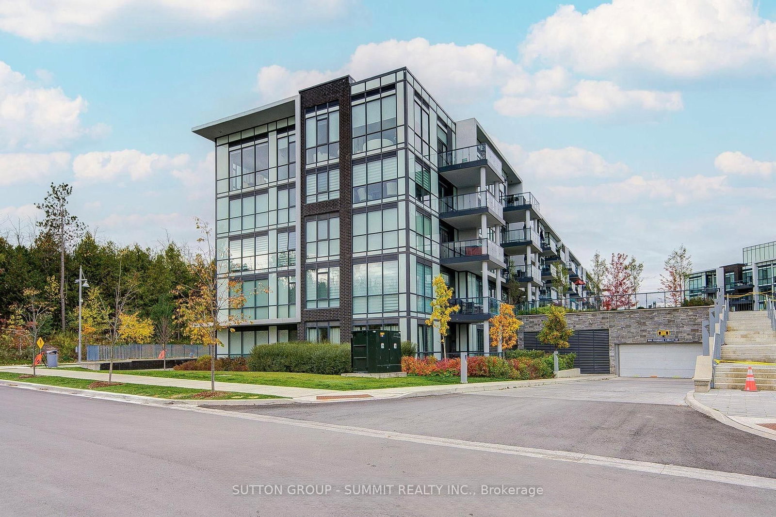 415 SEA RAY Avenue, Unit 105 - Photo 3