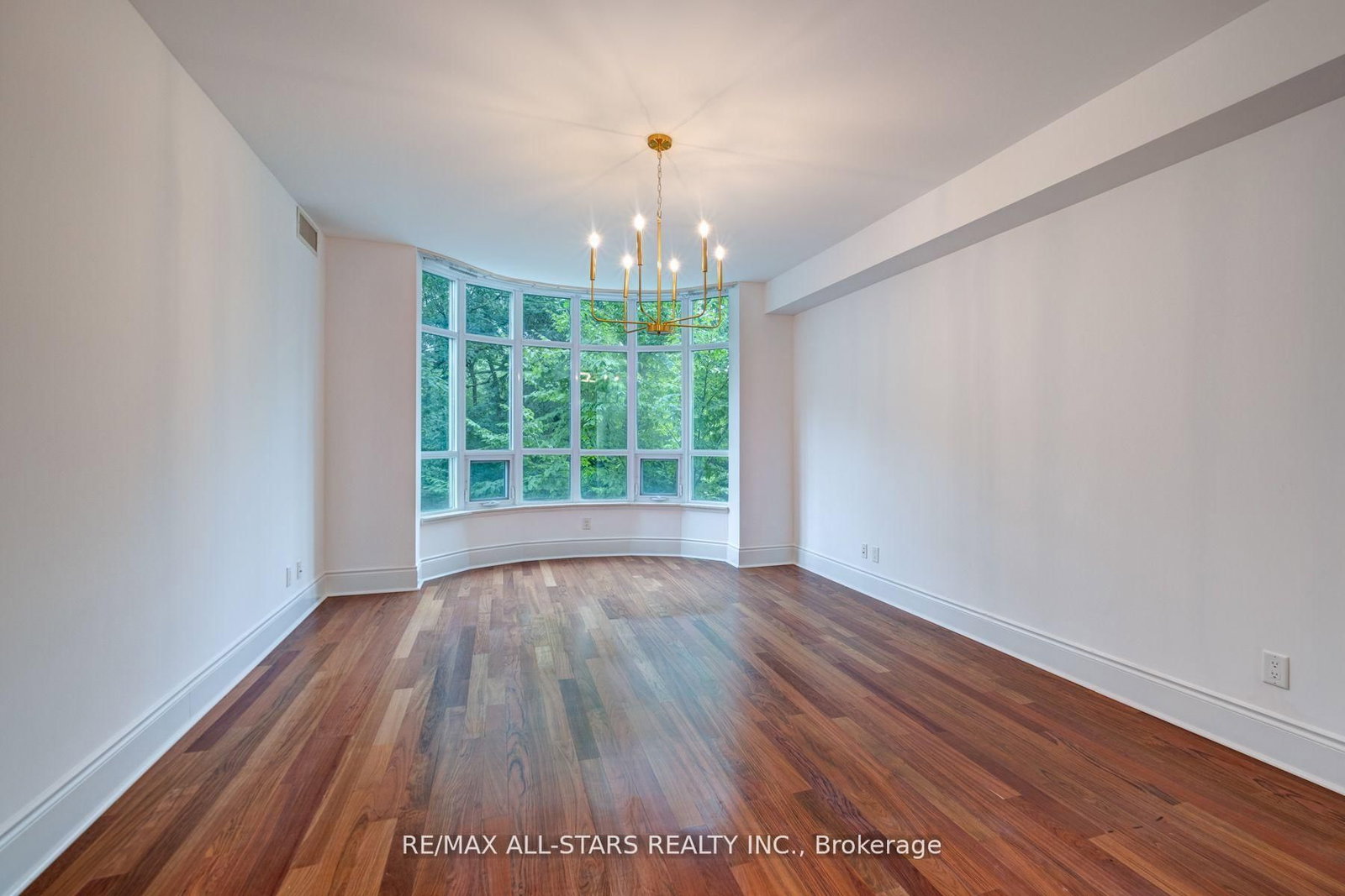 7071 Bayview Avenue, Unit 211 - Photo 18