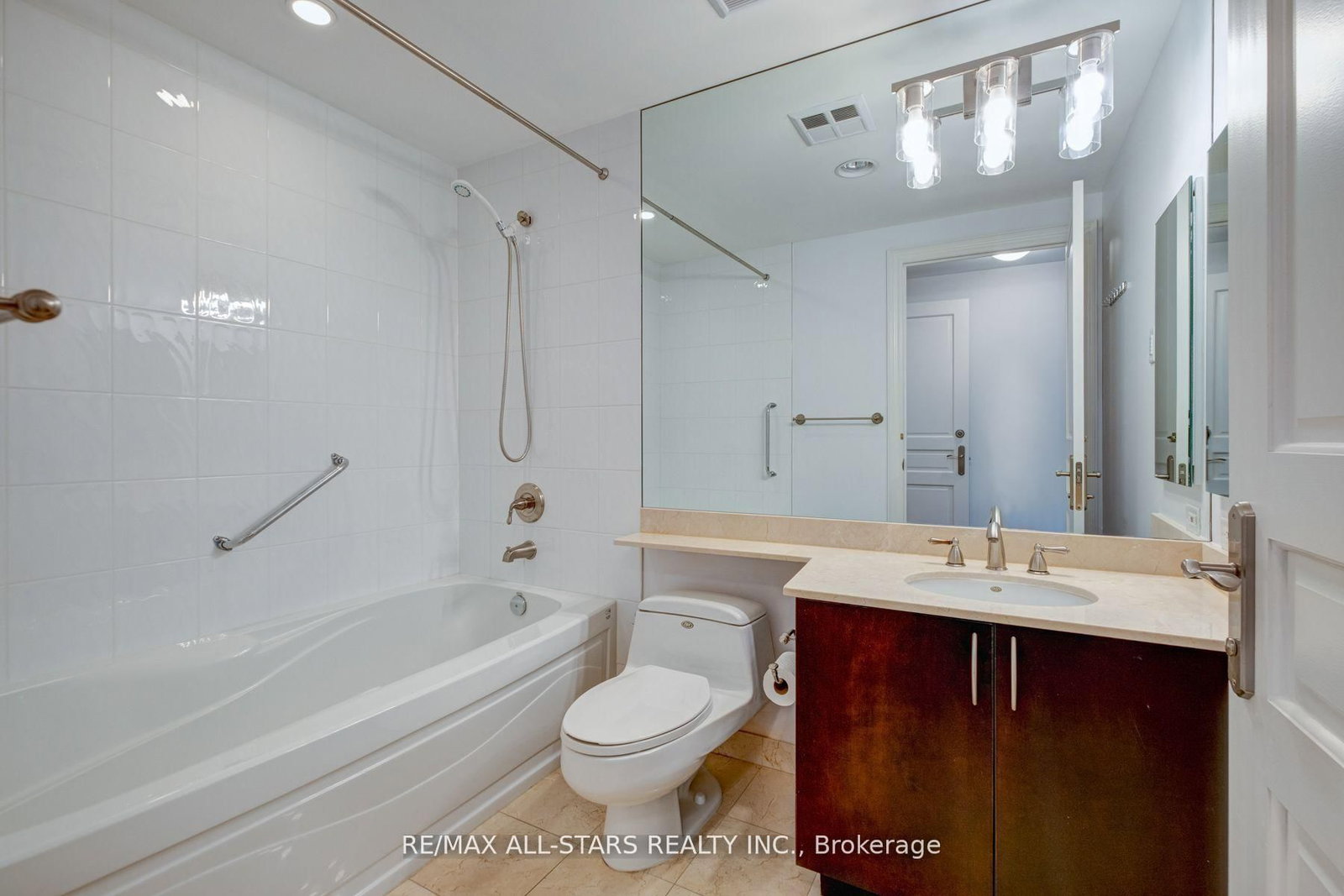 7071 Bayview Avenue, Unit 211 - Photo 28