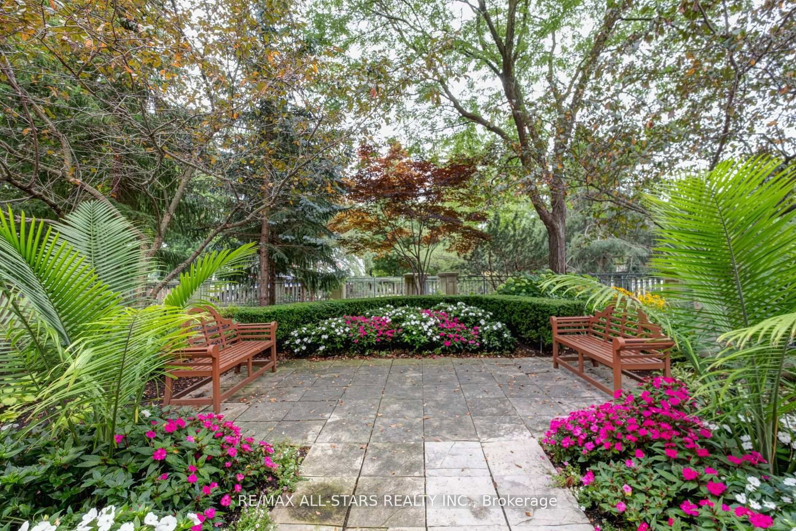 7071 Bayview Avenue, Unit 211 - Photo 38