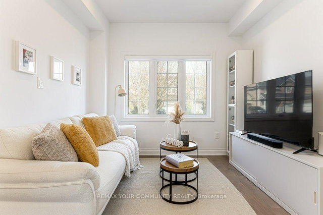35 Laurelbank Crescent