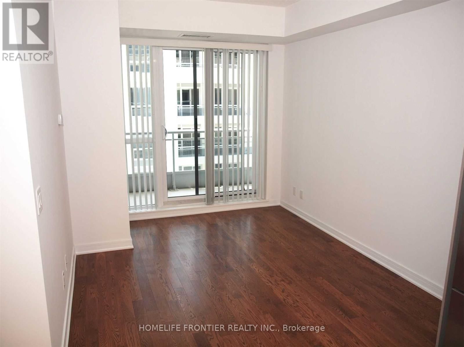9191 SW Yonge Street SW, Unit 512 - Photo 9