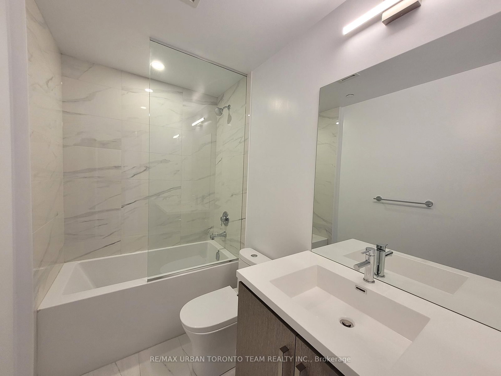 60 Honeycrisp Crescent, Unit 1212 - Photo 5