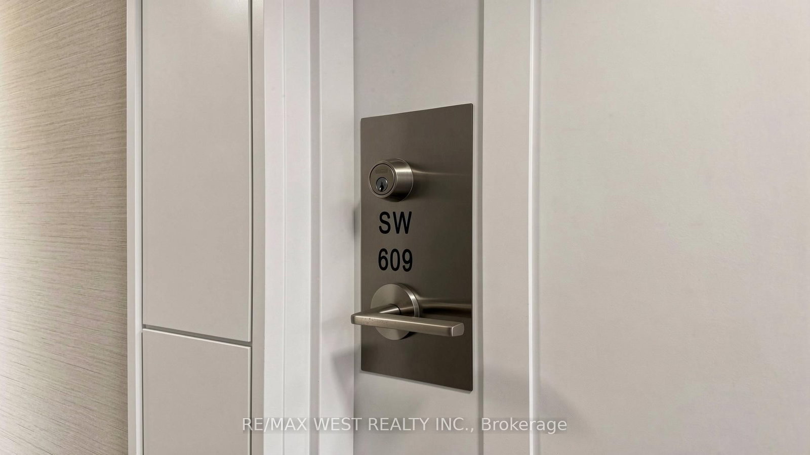 9191 Yonge Street, Unit 609 - Photo 10