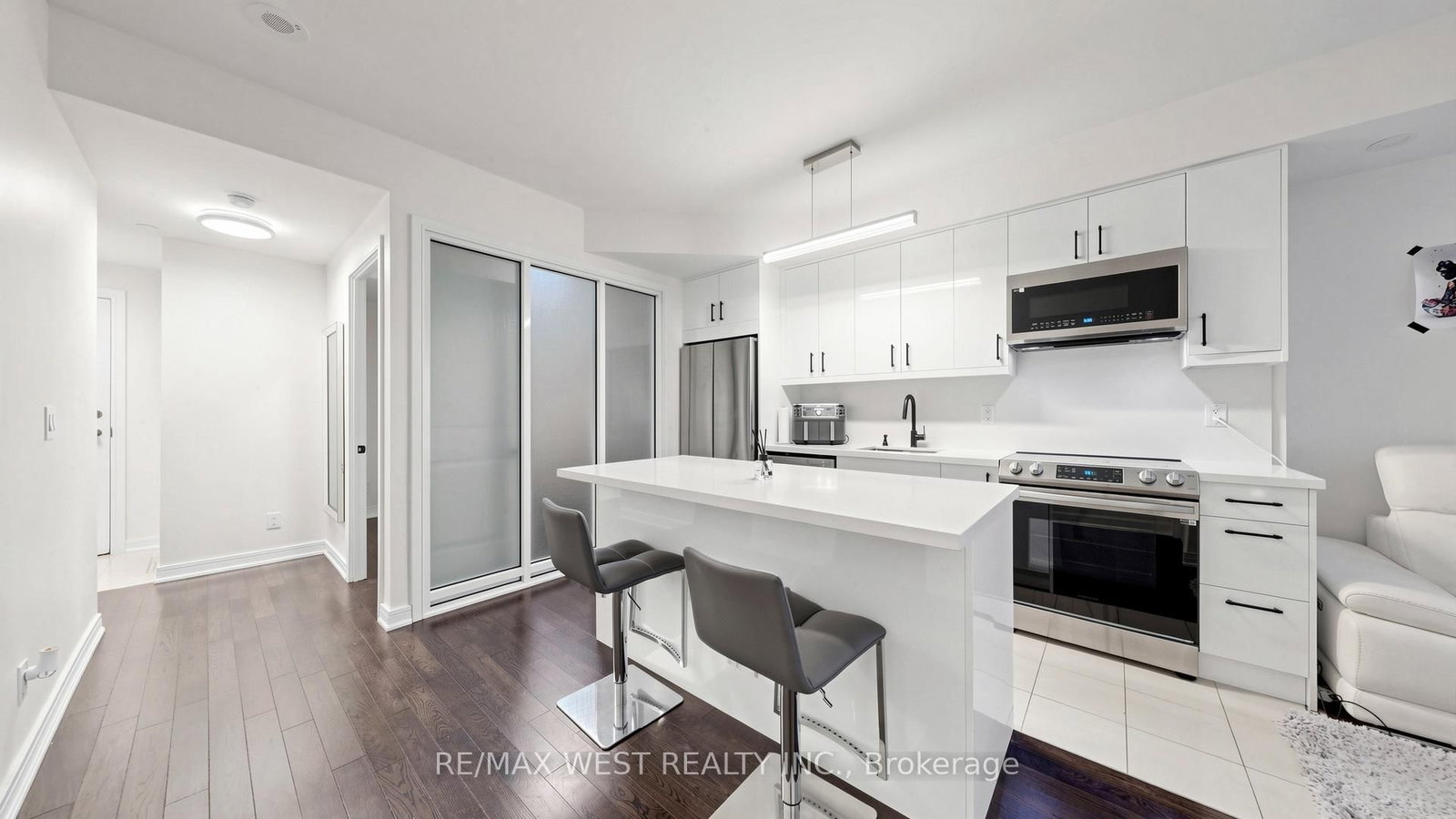 9191 Yonge Street, Unit 609 - Photo 19